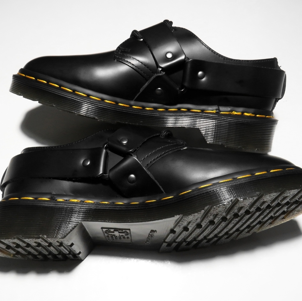 New Dr. Martens Henree Lace Up Smooth Leather Boot Durable Black Women's Size 8 - Picture 2 of 7